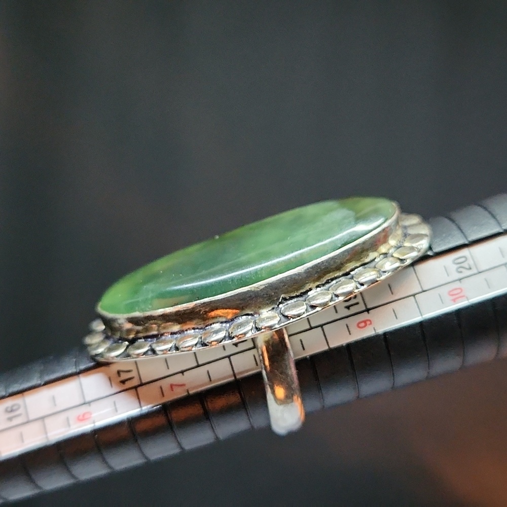 Oversized Green Stone Set in Sterling Silver Ring - Picture 4 of 6
